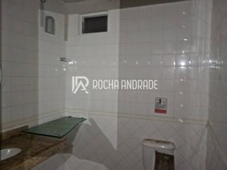 Prédio Comercial Venda, Amaralina, 210m² próximo ao mar.