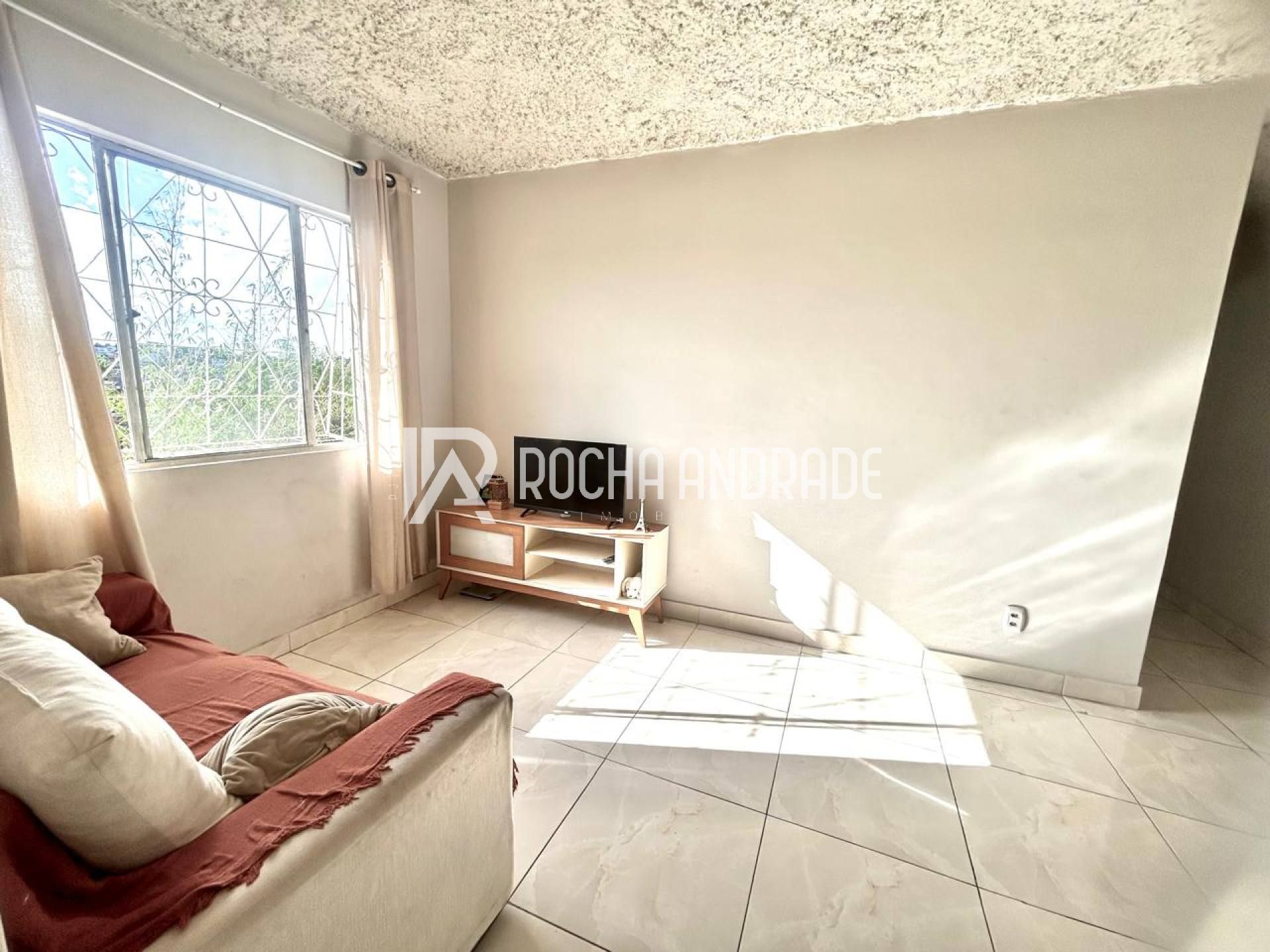 Apartamento Venda Cabula, CHOPM I, 2 quartos, primeiro andar.