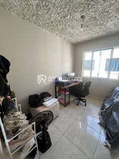 Apartamento Venda Cabula, CHOPM I, 2 quartos, primeiro andar.