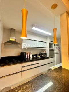 APARTAMENTO EM PITUAÇU, 2 QUARTOS, COM SUÍTE E VISTA MAR.