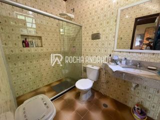 Casa Venda Monte Gordo, 4 suítes, área verde abundante.