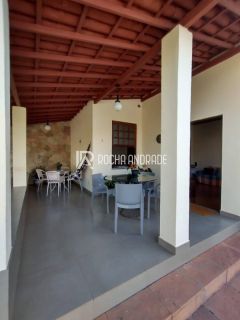 Casa Venda Monte Gordo, 4 suítes, área verde abundante.