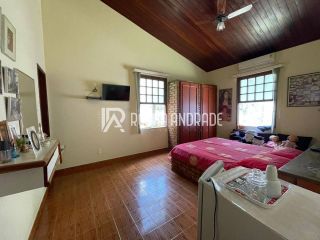 Casa Venda Monte Gordo, 4 suítes, área verde abundante.