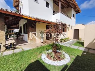 Casa de Condomínio com 4 Quartos e 7 banheiros à Venda, 272 m² por R$ 1.900.000
