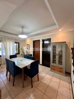 Casa de Condomínio com 4 Quartos e 7 banheiros à Venda, 272 m² por R$ 1.900.000