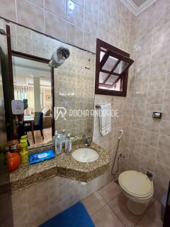 Casa de Condomínio com 4 Quartos e 7 banheiros à Venda, 272 m² por R$ 1.900.000