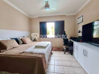 Casa de Condomínio com 4 Quartos e 7 banheiros à Venda, 272 m² por R$ 1.900.000