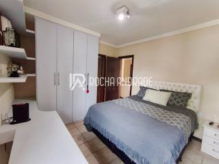 Casa de Condomínio com 4 Quartos e 7 banheiros à Venda, 272 m² por R$ 1.900.000