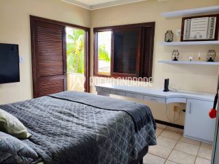 Casa de Condomínio com 4 Quartos e 7 banheiros à Venda, 272 m² por R$ 1.900.000