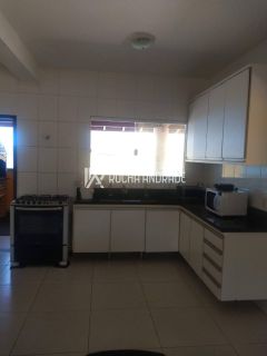 Casa a venda 7 suítes porteira fechada em guarajuba