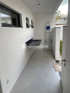 Casa a venda Buraquinho 4/4 suite com piscina