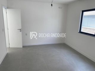 Casa a venda Buraquinho 4/4 suite com piscina