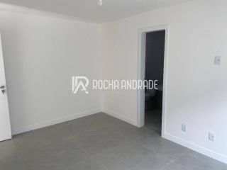 Casa a venda Buraquinho 4/4 suite com piscina
