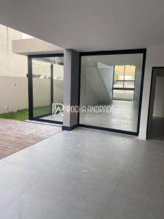 Casa a venda Buraquinho 4/4 suite com piscina