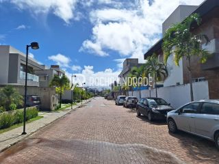Casa a venda Buraquinho 4/4 suite com piscina