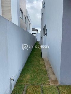 Casa a venda Buraquinho 4/4 suite com piscina