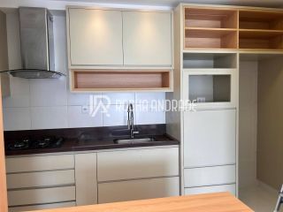 Apartamento Venda Itaigara, 2 quartos sendo 2 suítes, 2 vagas soltas.