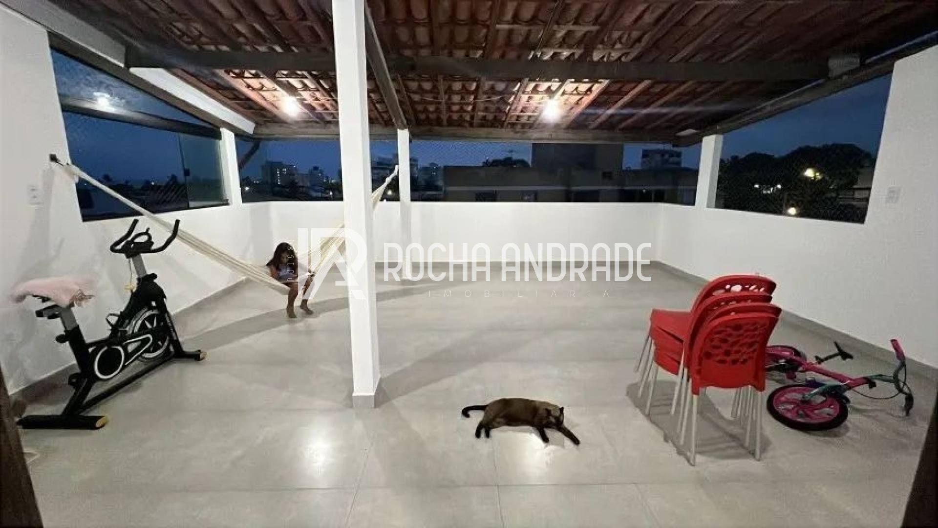 Duplex 3/4 com 2 Suítes, 140m² e Vista Mar – Jardim Placaford
