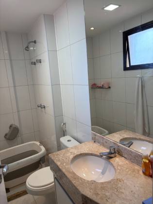 Apartamento Para Vender com 3 quartos 3 suítes no bairro Pituacu em Salvador