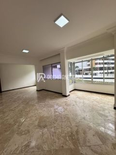 Apartamento Para Vender com 3 quartos 1 suítes Caminho da Árvores