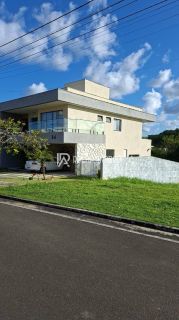 Casa Venda, Alphaville Litoral Norte 3, 4 quartos com 3 suítes.
