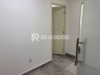Sala Comercial Venda, Avenida Tancredo Neves, 112m², 3 vagas.