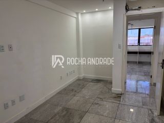 Sala Comercial Venda, Avenida Tancredo Neves, 112m², 3 vagas.