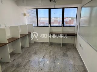Sala Comercial Venda, Avenida Tancredo Neves, 112m², 3 vagas.