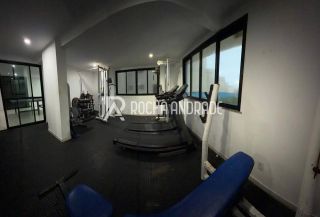 Apartamento Venda Armação, 2 suítes, próximo a praia.