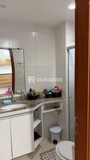 Apartamento Venda Armação, 2 suítes, próximo a praia.