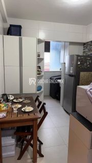 Apartamento Venda Armação, 2 suítes, próximo a praia.