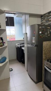 Apartamento Venda Armação, 2 suítes, próximo a praia.