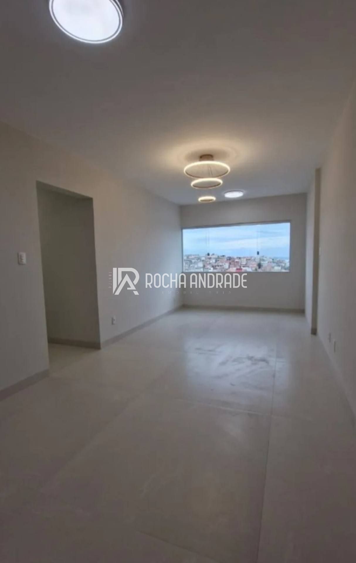 Apartamento 3/4 com Suíte à Venda em Armação/Stiep | Vista Mar, Reformado e 89m²