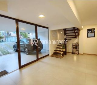Casa Triplex Reformada com Energia Solar | 166m², 4 Vagas e Área Gourmet