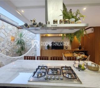 Casa Triplex Reformada com Energia Solar | 166m², 4 Vagas e Área Gourmet