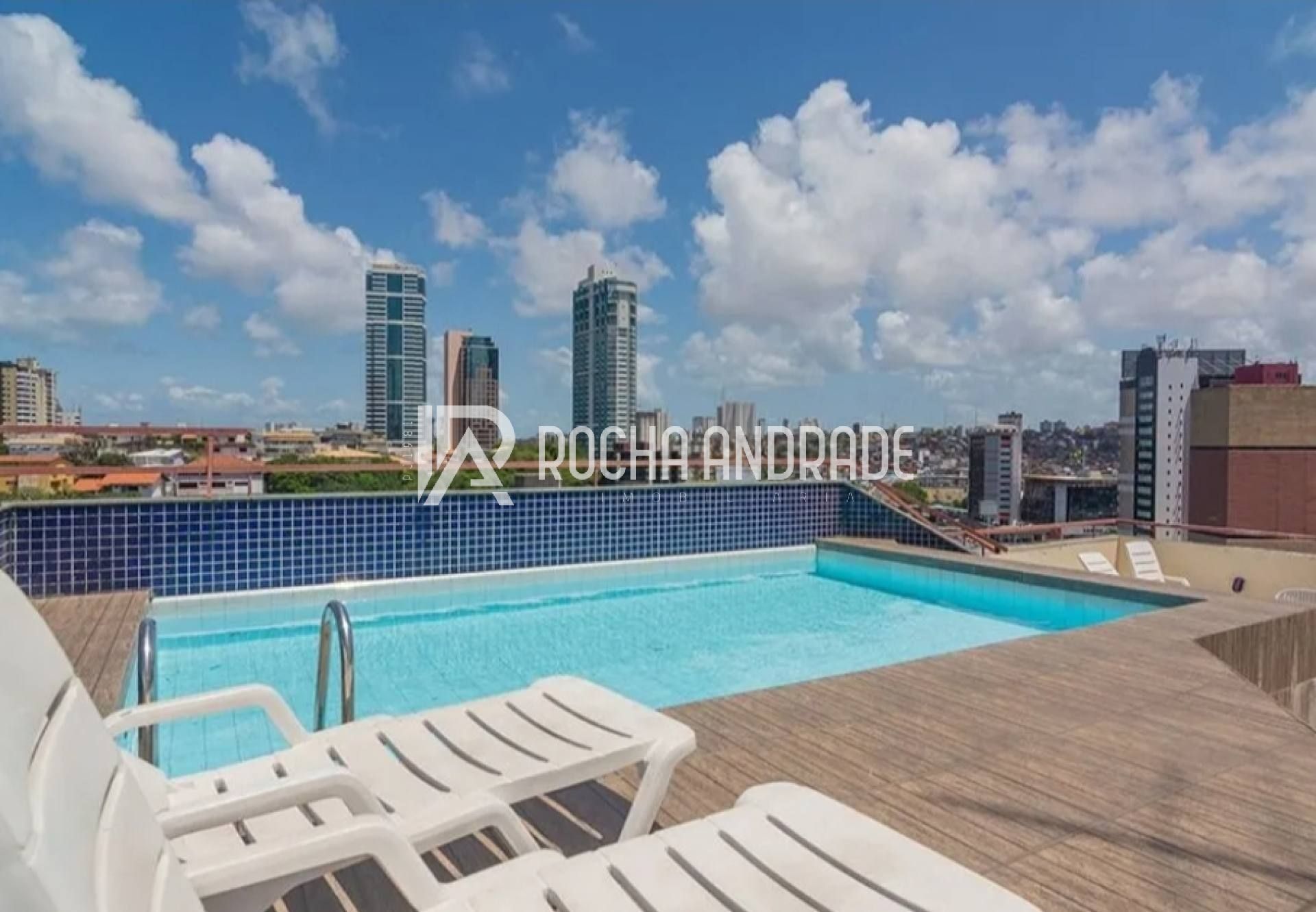 Apartamento 2 Quartos no Caminho das Árvores com Piscina e Garagem