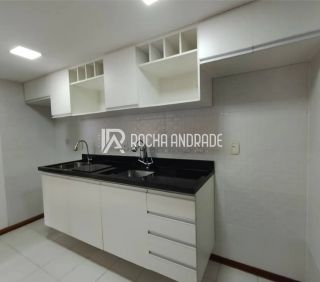 Apartamento 2 Quartos no Caminho das Árvores com Piscina e Garagem