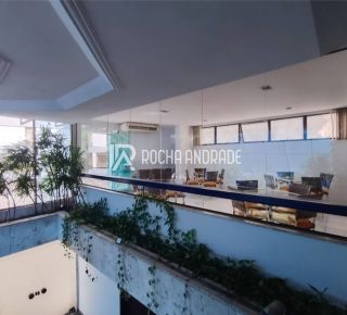 Apartamento 2 Quartos no Caminho das Árvores com Piscina e Garagem