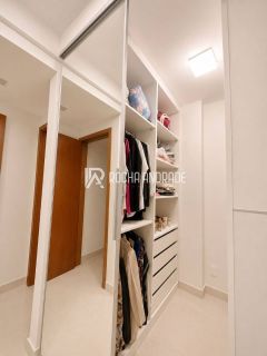 Apartamento 2/4 com Suíte e Vista para o Mar