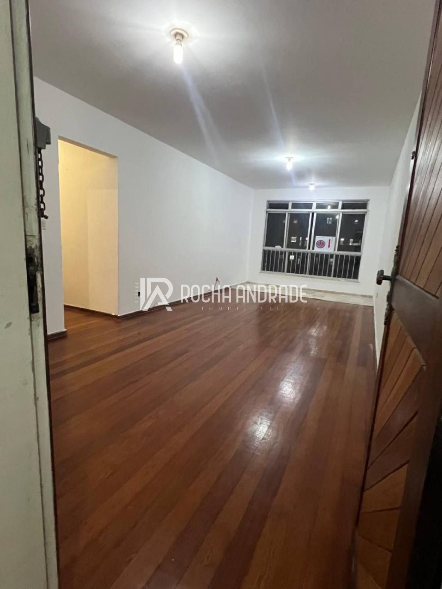 Apartamento 3/4 com Suíte, 123 m² e Varanda Integrada na Pituba