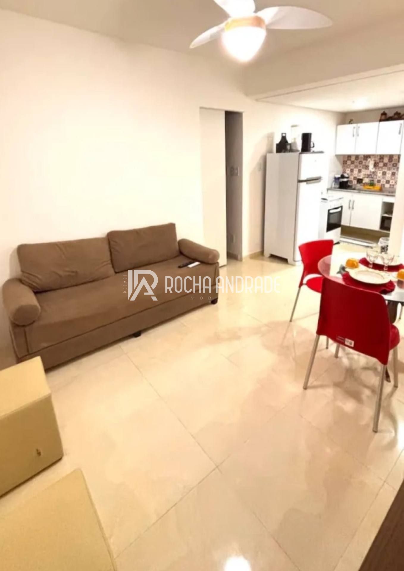 Apartamento Mobiliado de 1/4 com Piscina e Garagem em Armação