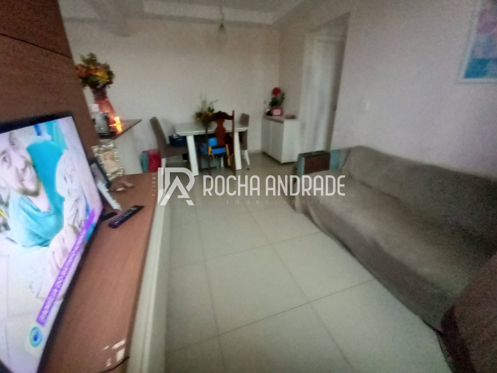 APARTAMENTO 2/4 À VENDA EM PIATÃ