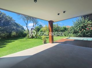 Casa Venda Praia do Forte, 5 suítes, nunca habitada.