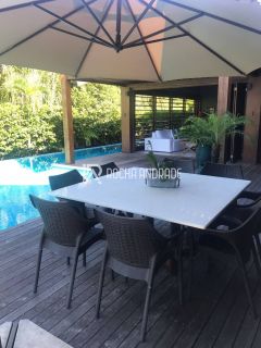 Casa à venda em Praia do Forte | 5 suítes e piscina privativa