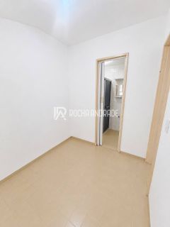 Casa Triplex à Venda em Itapuã | Condomínio Fechado