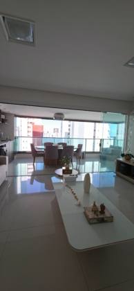 VENDO APARTAMENTO DE LUXO COM 3 SUÍTES. Exclusividade, sofisticação e vista mar no Caminho das Árvores.