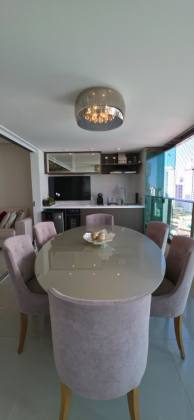 VENDO APARTAMENTO DE LUXO COM 3 SUÍTES. Exclusividade, sofisticação e vista mar no Caminho das Árvores.