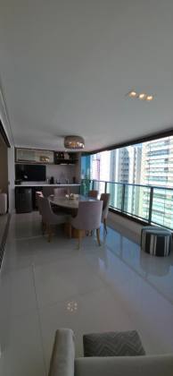 VENDO APARTAMENTO DE LUXO COM 3 SUÍTES. Exclusividade, sofisticação e vista mar no Caminho das Árvores.
