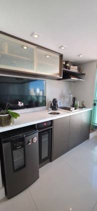 VENDO APARTAMENTO DE LUXO COM 3 SUÍTES. Exclusividade, sofisticação e vista mar no Caminho das Árvores.