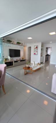 VENDO APARTAMENTO DE LUXO COM 3 SUÍTES. Exclusividade, sofisticação e vista mar no Caminho das Árvores.